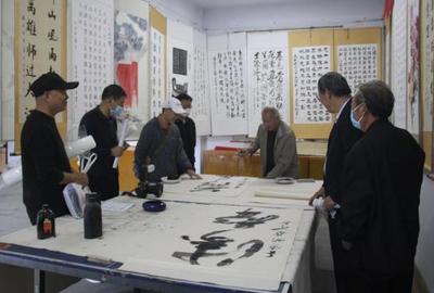 汝南县举办喜迎“二十大”庆国庆重阳双节书画展 翰墨飘香传文脉，丹青溢彩颂时代